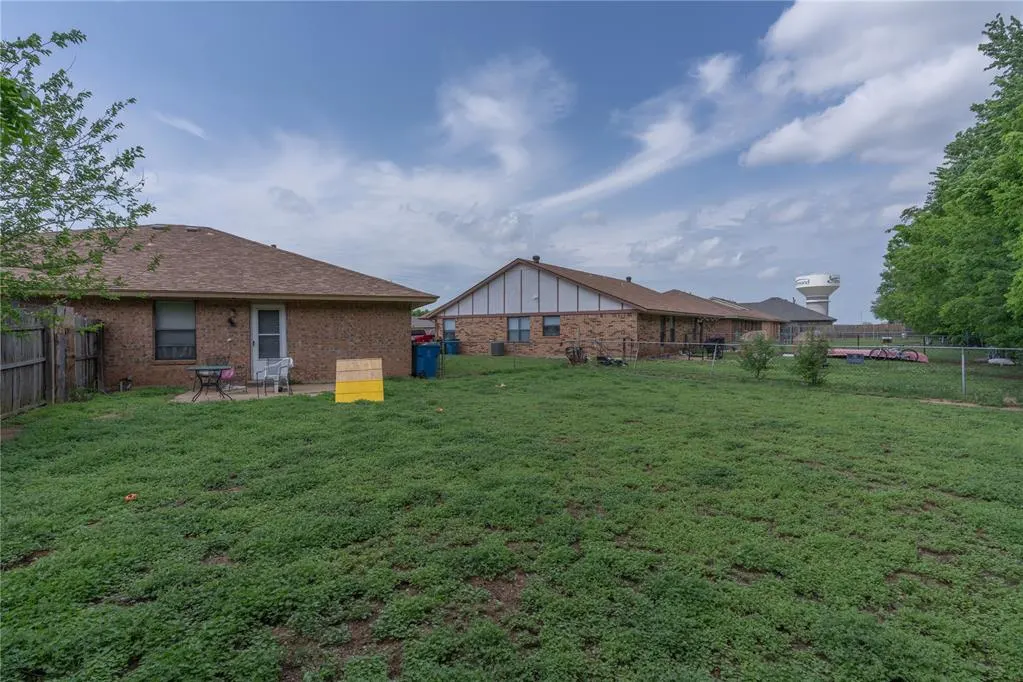 Photo 39 — 124 Barrett Place, Edmond, OK 73003