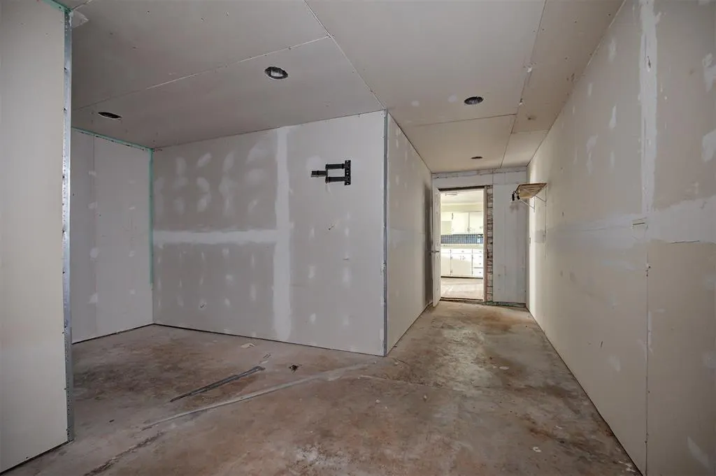 Photo 21 — 2134 N Rockwell Avenue, Newcastle, OK 73065