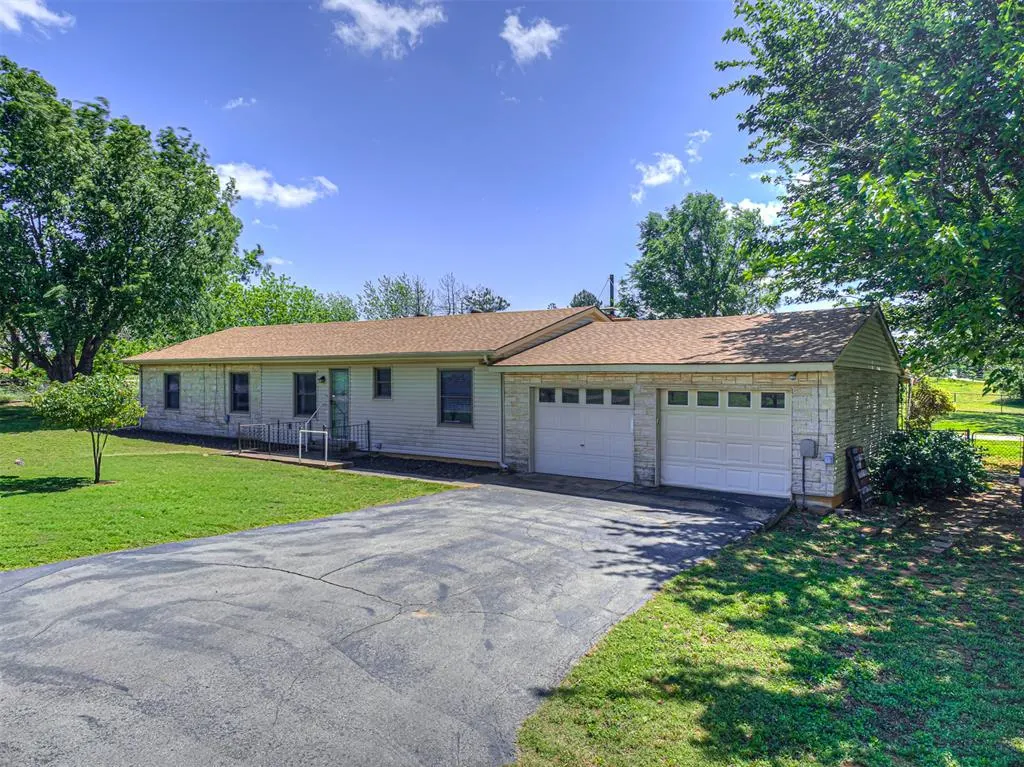 Front exterior — 21891 N 2855 Road, Kingfisher, OK 73750