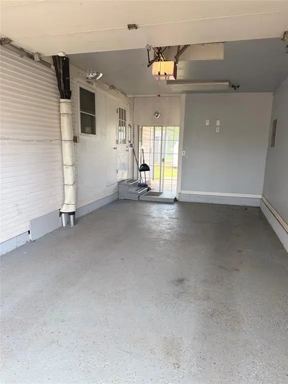 Photo 4 — 916 E A Street, Altus, OK 73521