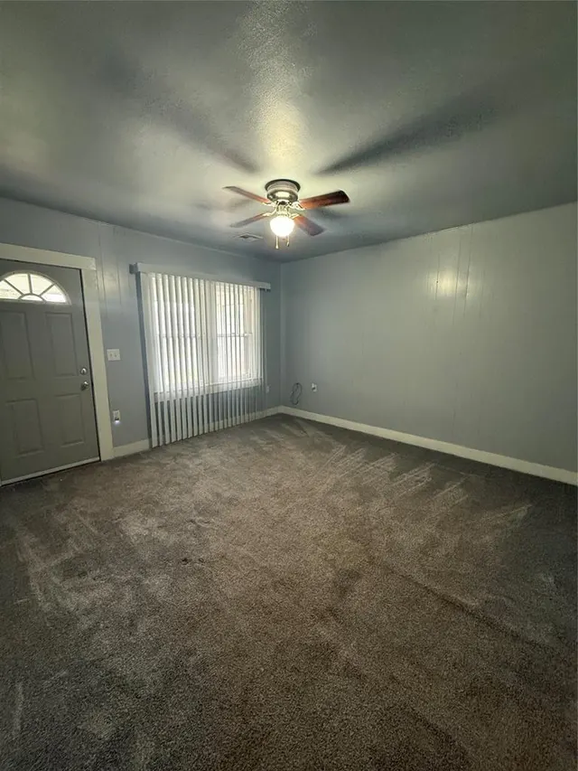 Photo 8 — 916 E A Street, Altus, OK 73521