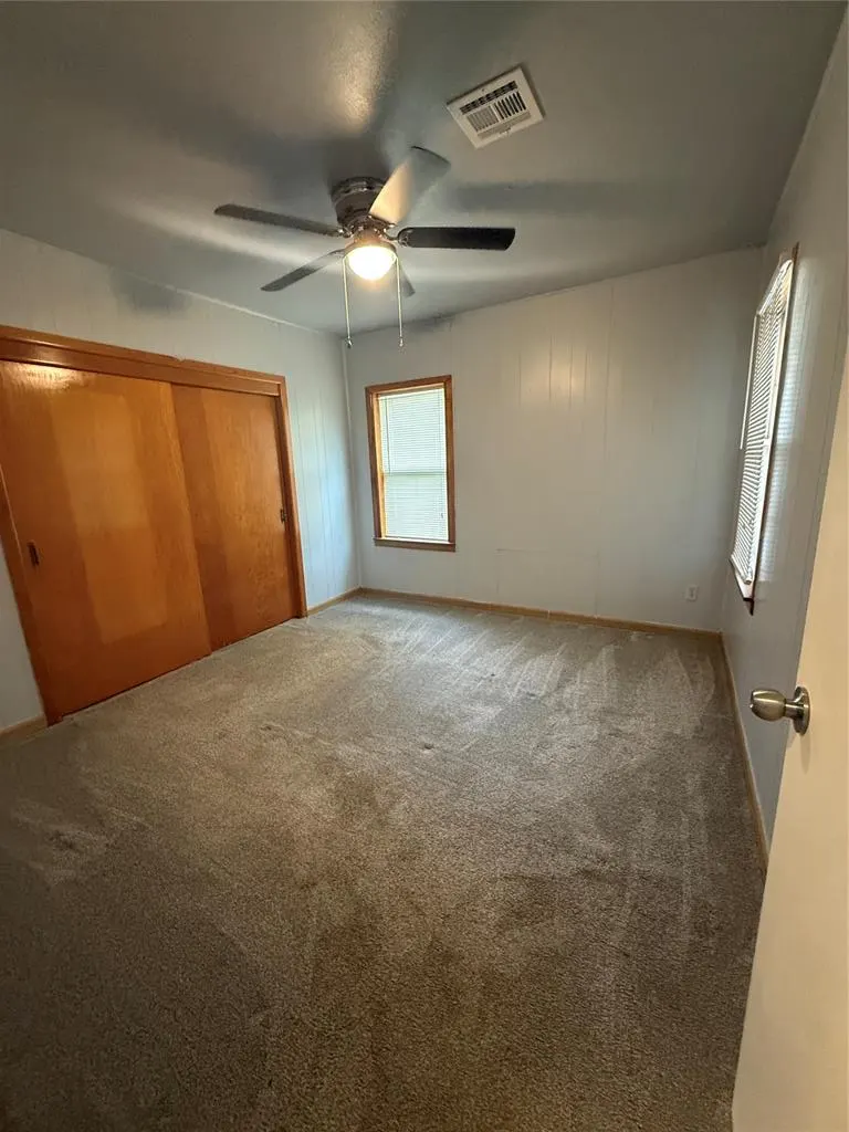 Photo 10 — 916 E A Street, Altus, OK 73521