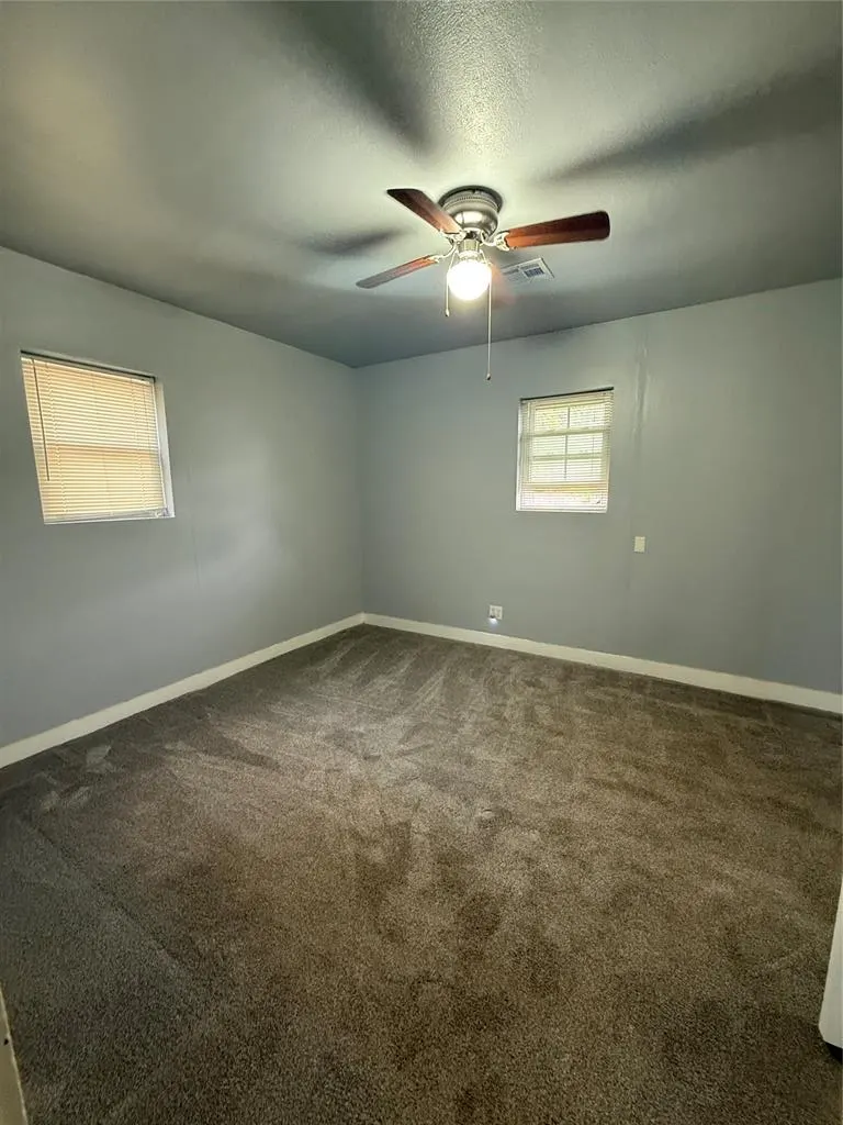 Photo 12 — 916 E A Street, Altus, OK 73521
