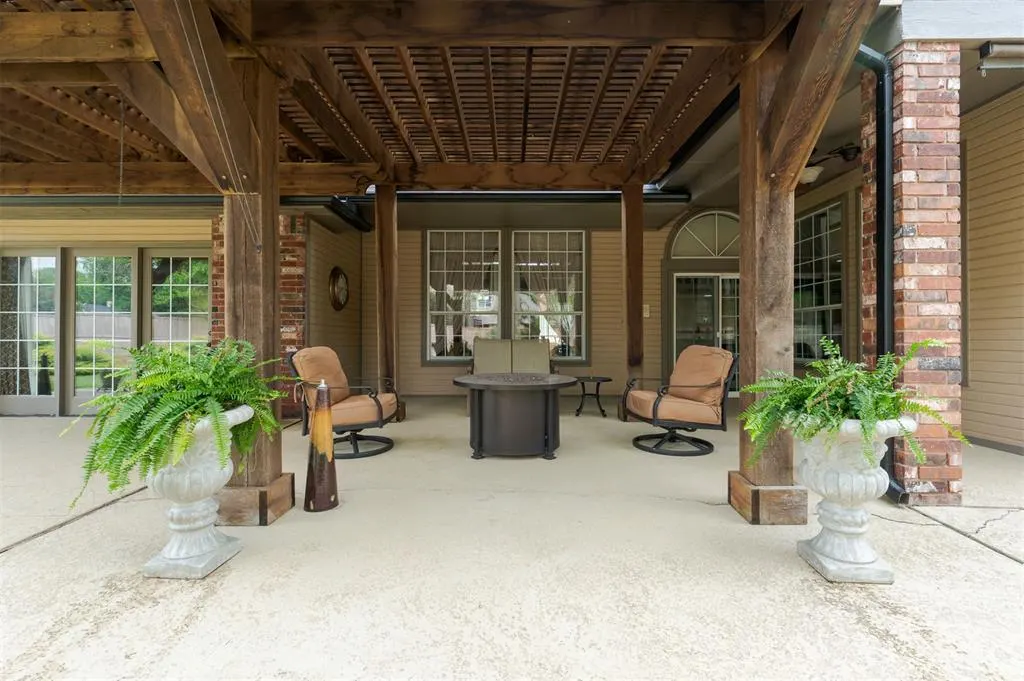 Photo 3 — 13909 Plantation Way, Edmond, OK 73013