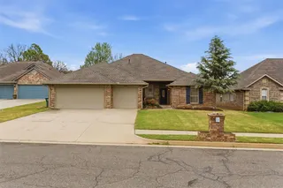 Sold home at 732 W Milan Court