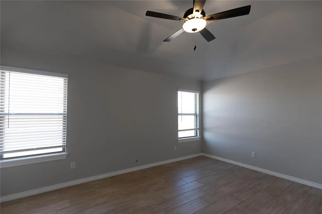 Photo 10 — 12201 SW 32nd Place, Yukon, OK 73099