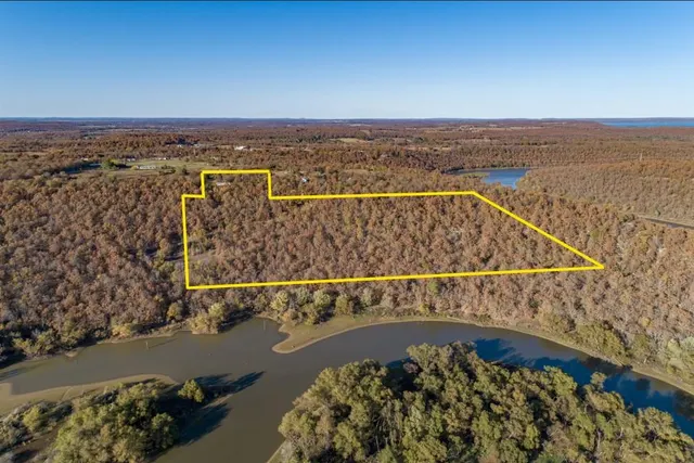 Photo 2 — 232 Hillbilly Road, McAlester, OK 74501