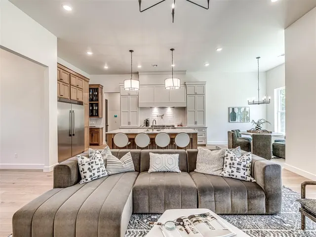 Photo 7 — 396 Old Creek Road, Edmond, OK 73034