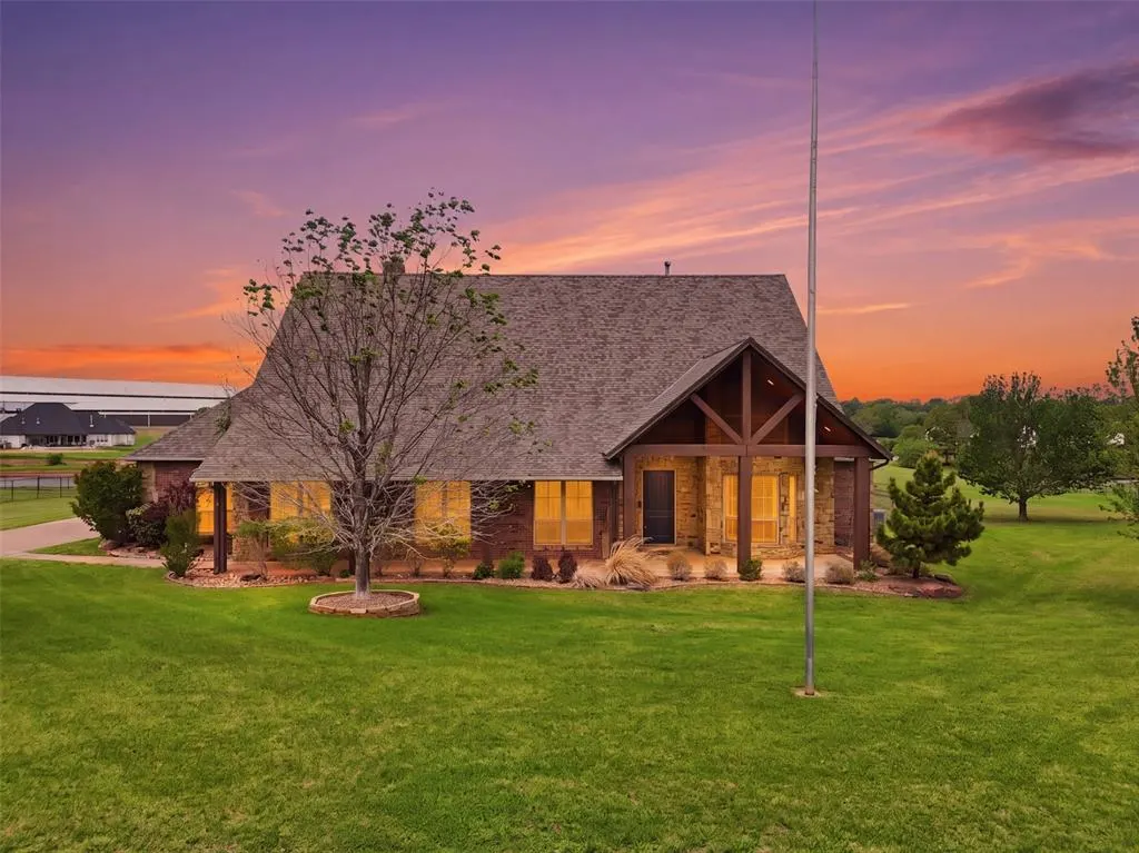 Front exterior — 9505 Bear Creek Road, Guthrie, OK 73044