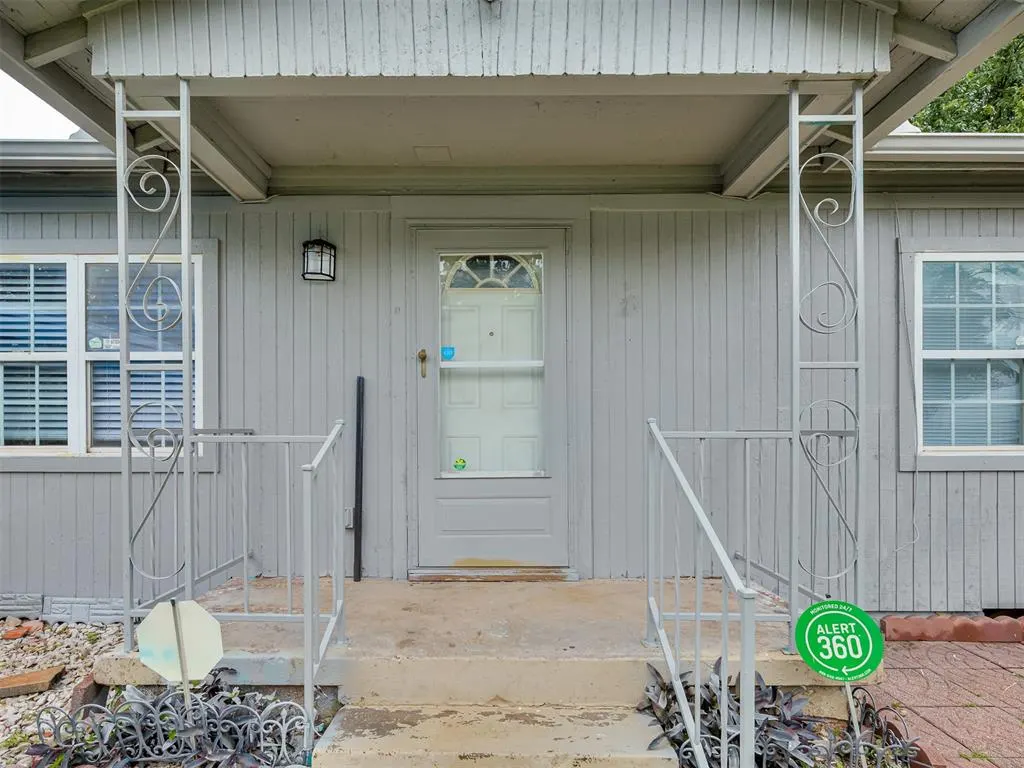 Photo 2 — 4207 Laverne Street, Oklahoma City, OK 73135