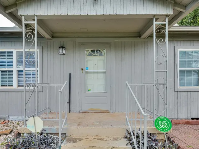 Photo 2 — 4207 Laverne Street, Oklahoma City, OK 73135