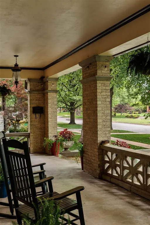 Photo 4 — 610 NW 14th Street, Oklahoma City, OK 73103