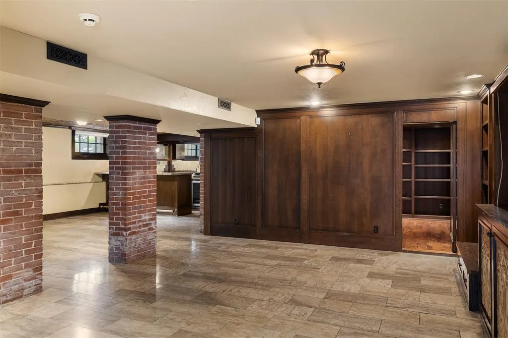 Photo 41 — 610 NW 14th Street, Oklahoma City, OK 73103