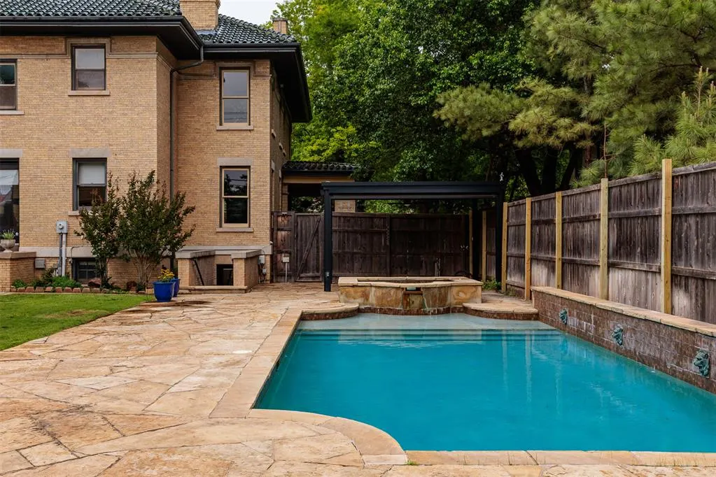 Photo 47 — 610 NW 14th Street, Oklahoma City, OK 73103