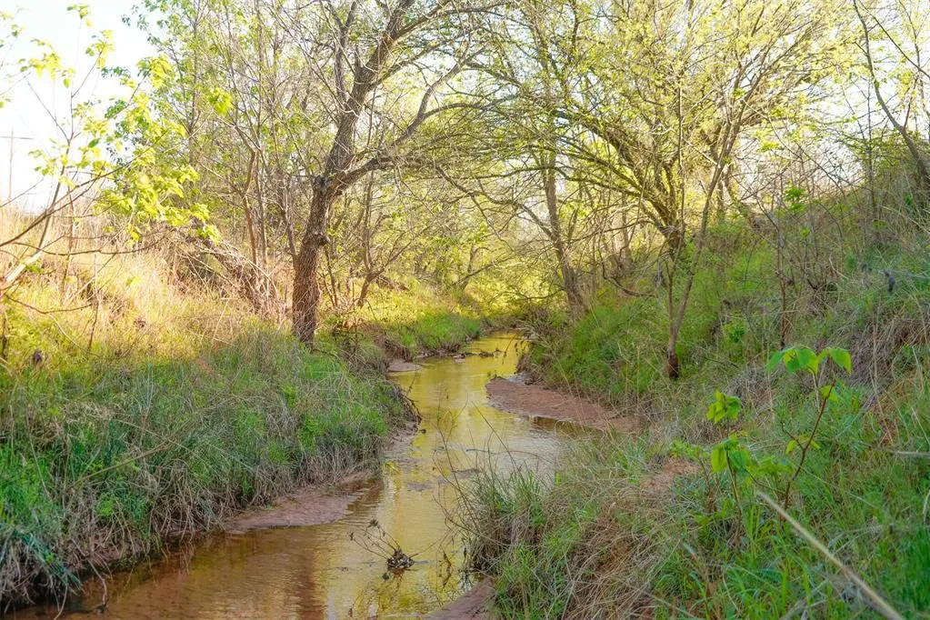 Photo 9 — 19545 NE 164th Street, Luther, OK 73054