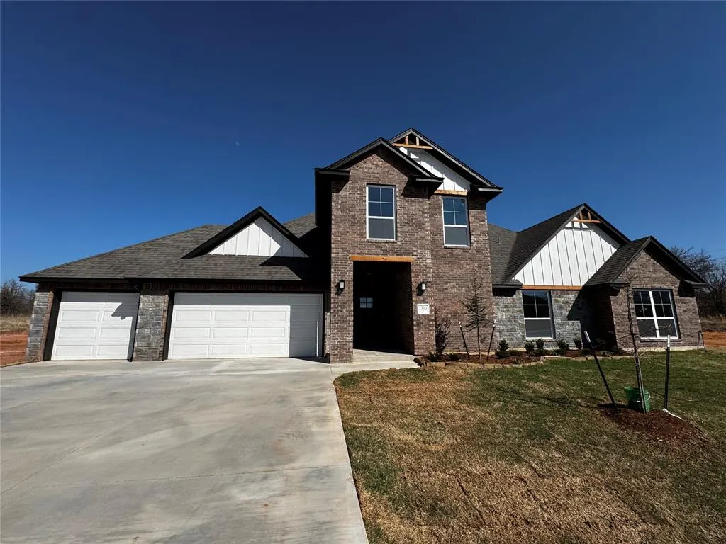Front exterior — 1300 Lighthorsemen Way, Choctaw, OK 73020