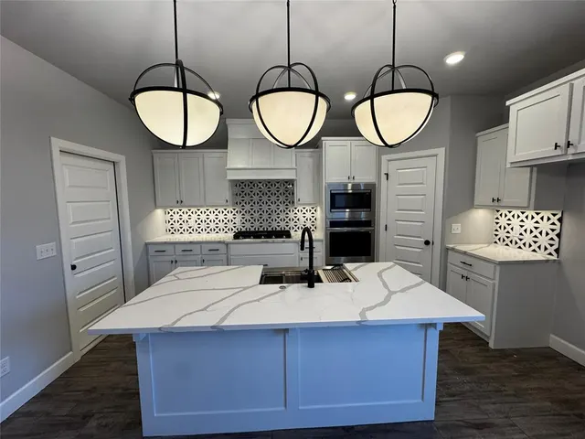 Photo 4 — 1300 Lighthorsemen Way, Choctaw, OK 73020