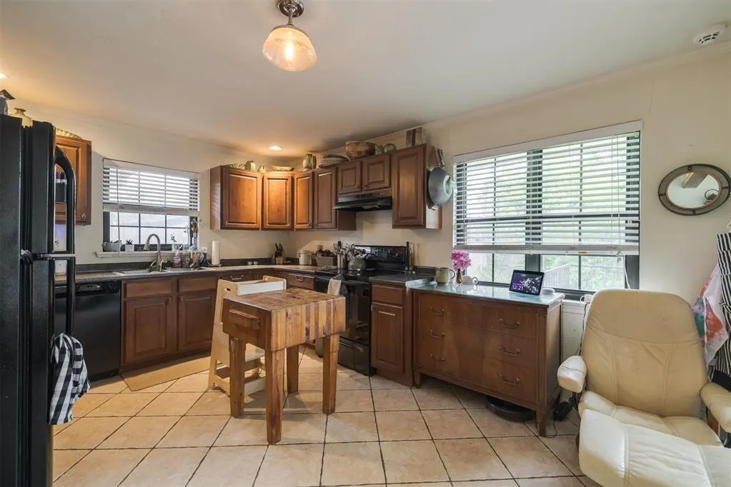 Photo 10 — 3221 NW 67th Street, Oklahoma City, OK 73116