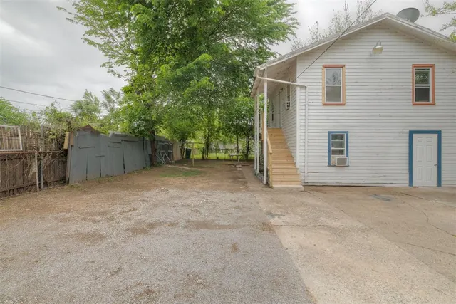 Photo 4 — 1946 NW 15th Street, Oklahoma City, OK 73106
