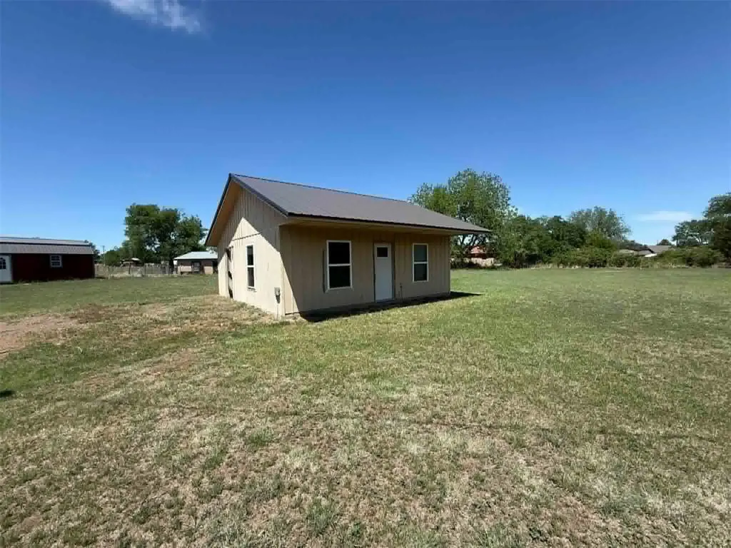 Front exterior — 601 W Jewel Street, Mangum, OK 73554
