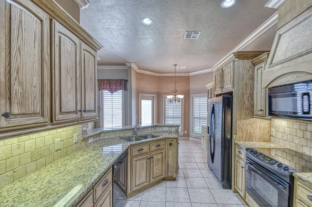 Photo 16 — 12509 Jacinth Court, Oklahoma City, OK 73170