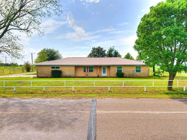 Front exterior — 18740 84th Street, Lexington, OK 73051