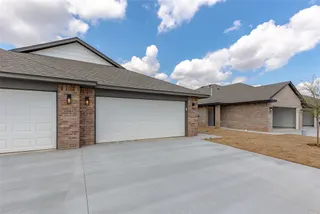 Sold home at 2327 SW 90 Place