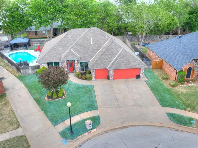 Photo 2 — 3625 SW 127th Street, Oklahoma City, OK 73170