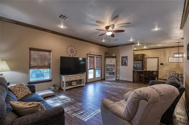 Photo 3 — 2826 W 2nd Street, Elk City, OK 73644