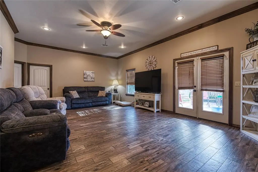 Photo 4 — 2826 W 2nd Street, Elk City, OK 73644