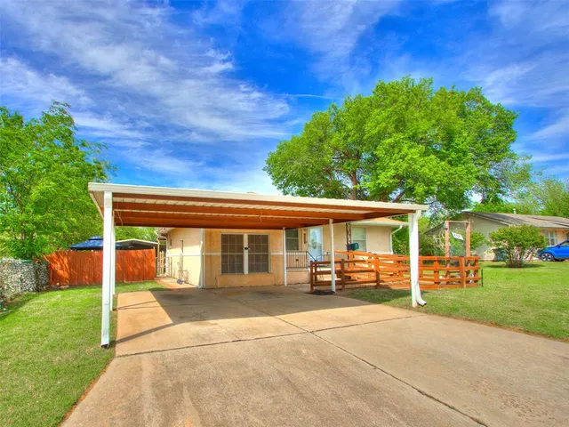 Photo 2 — 6021 NW 57th Street, Warr Acres, OK 73122