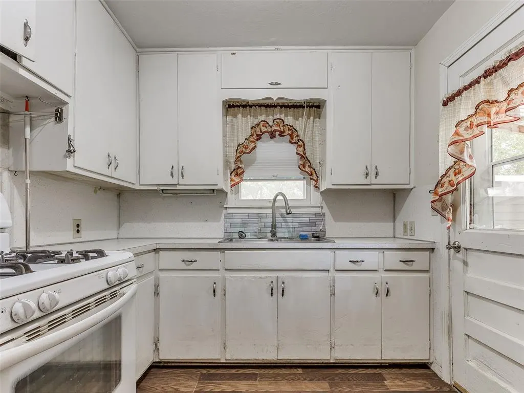 Photo 9 — 6021 NW 57th Street, Warr Acres, OK 73122