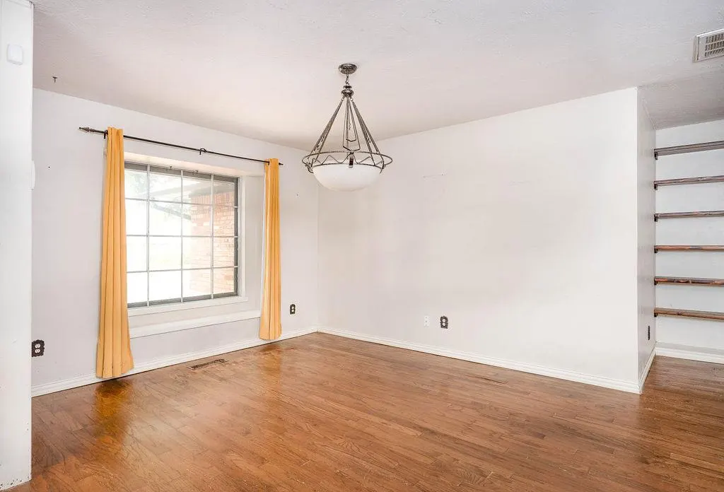 Photo 11 — 6112 N Allison Drive, Oklahoma City, OK 73112