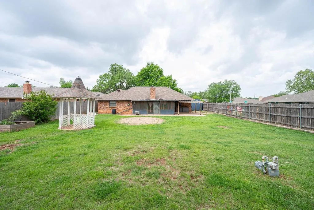 Photo 37 — 6112 N Allison Drive, Oklahoma City, OK 73112
