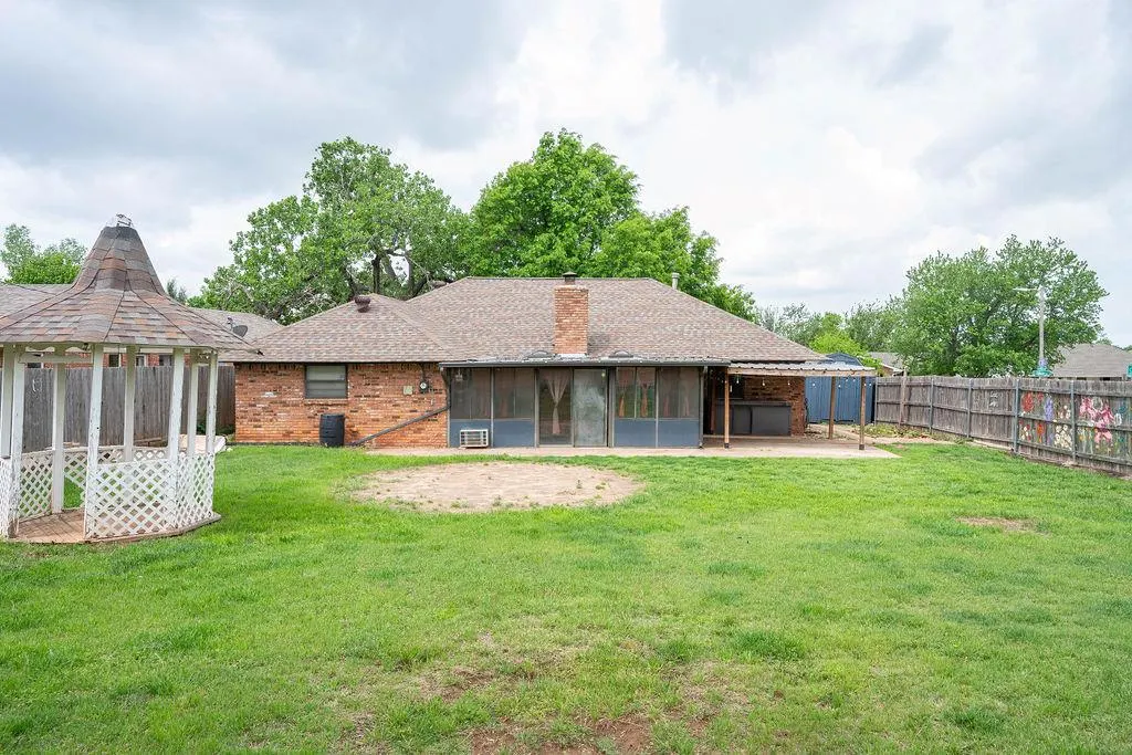 Photo 38 — 6112 N Allison Drive, Oklahoma City, OK 73112