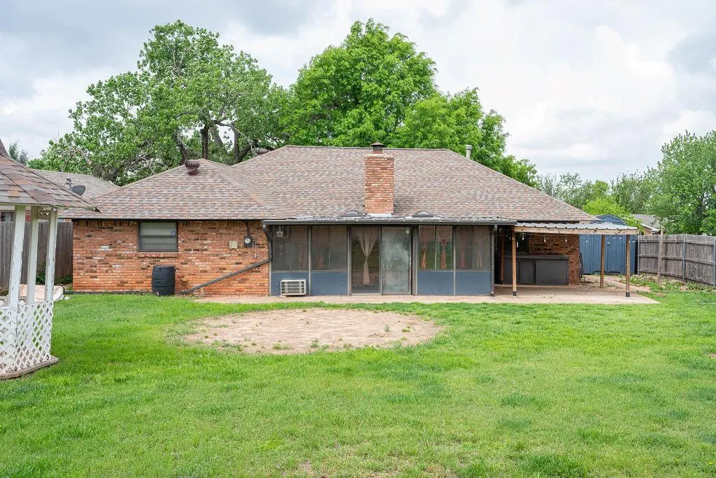 Photo 39 — 6112 N Allison Drive, Oklahoma City, OK 73112