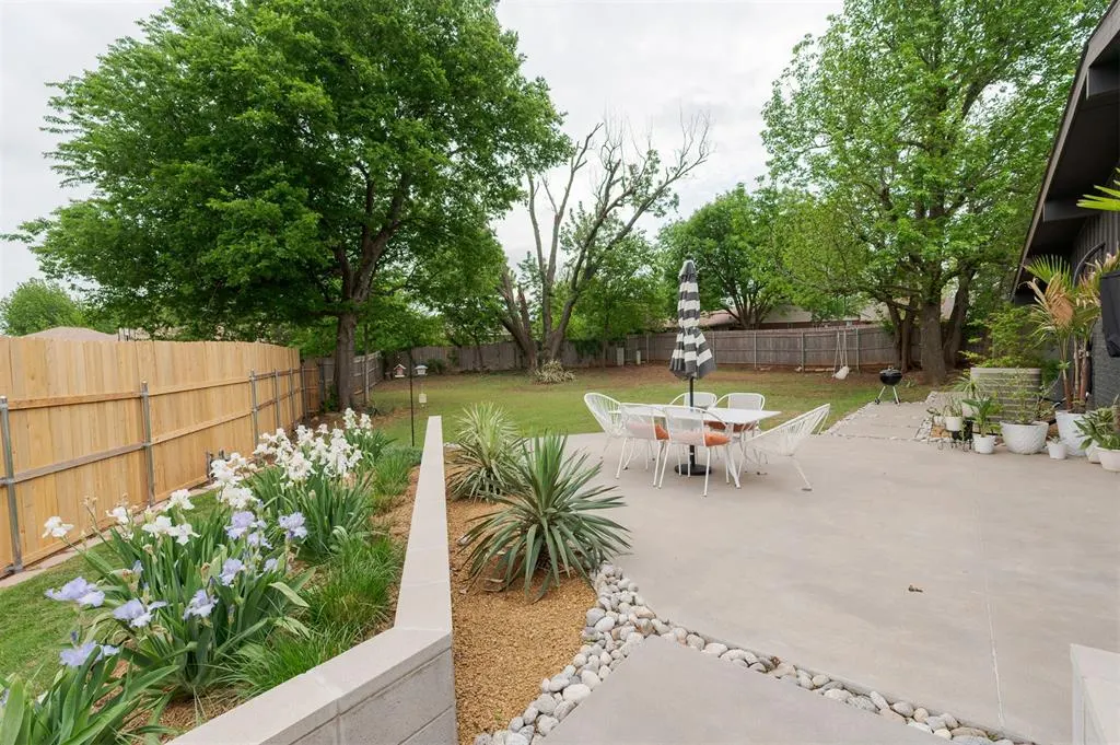 Photo 5 — 2704 NW 120th Terrace, Oklahoma City, OK 73120