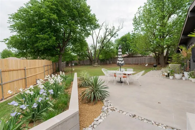 Photo 5 — 2704 NW 120th Terrace, Oklahoma City, OK 73120