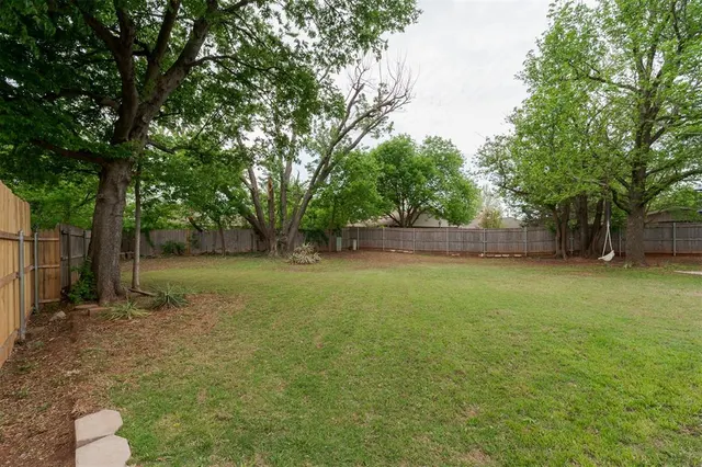 Photo 8 — 2704 NW 120th Terrace, Oklahoma City, OK 73120
