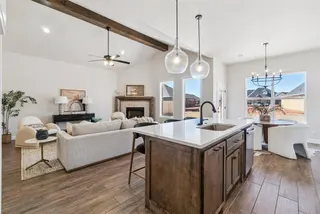 Sold home at 10412 SW 49th Street