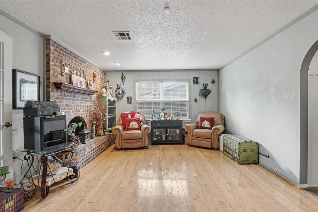 Photo 5 — 8120 NW 25th Street, Bethany, OK 73008