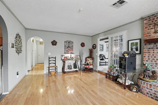 Photo 6 — 8120 NW 25th Street, Bethany, OK 73008