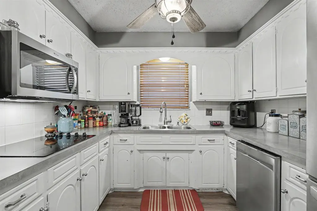 Photo 12 — 8120 NW 25th Street, Bethany, OK 73008