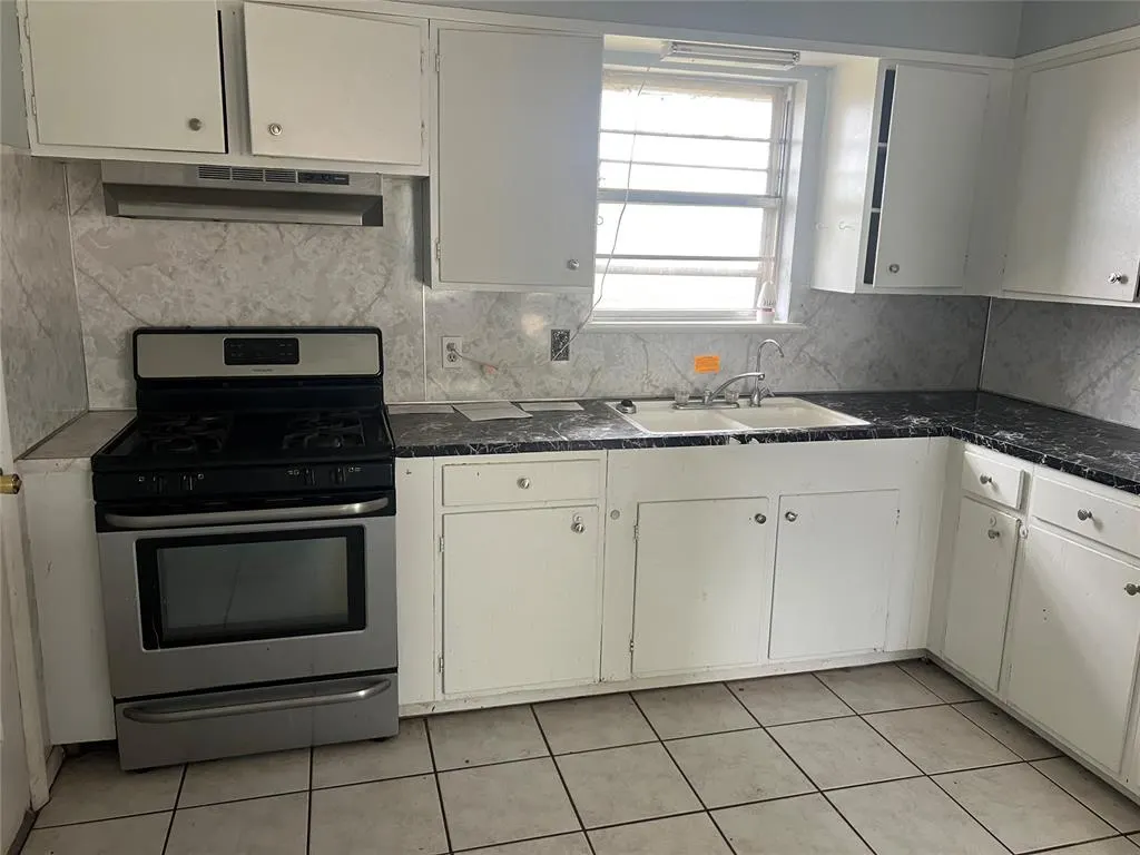 Photo 8 — 505 Mars Street, Altus, OK 73521