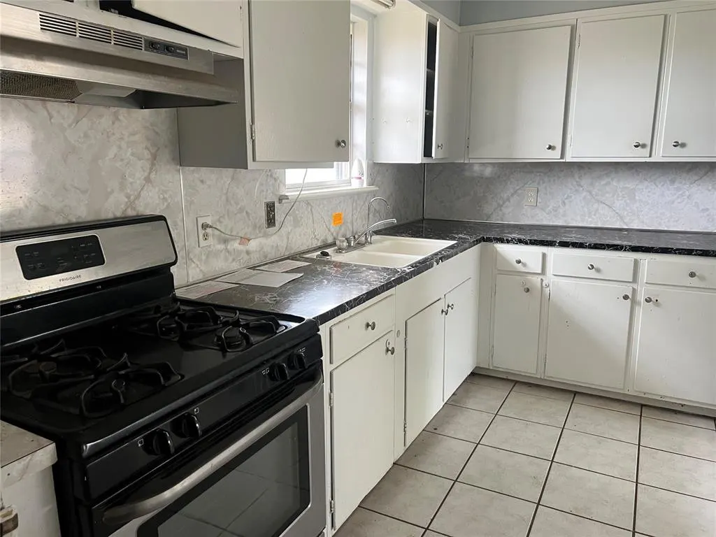 Photo 9 — 505 Mars Street, Altus, OK 73521