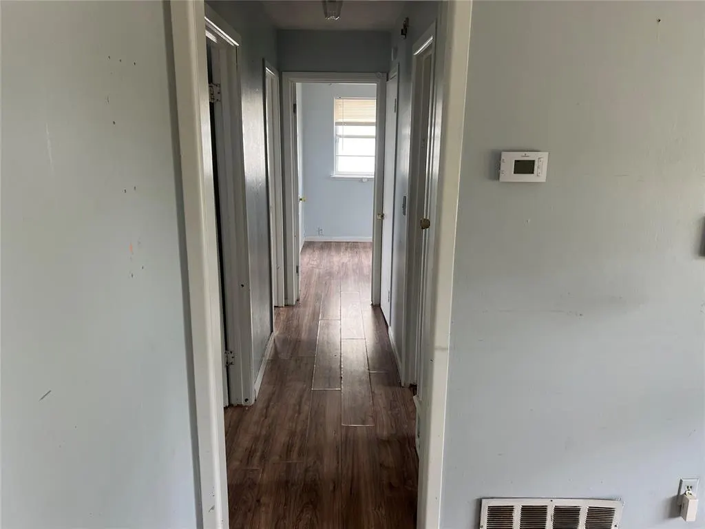 Photo 11 — 505 Mars Street, Altus, OK 73521