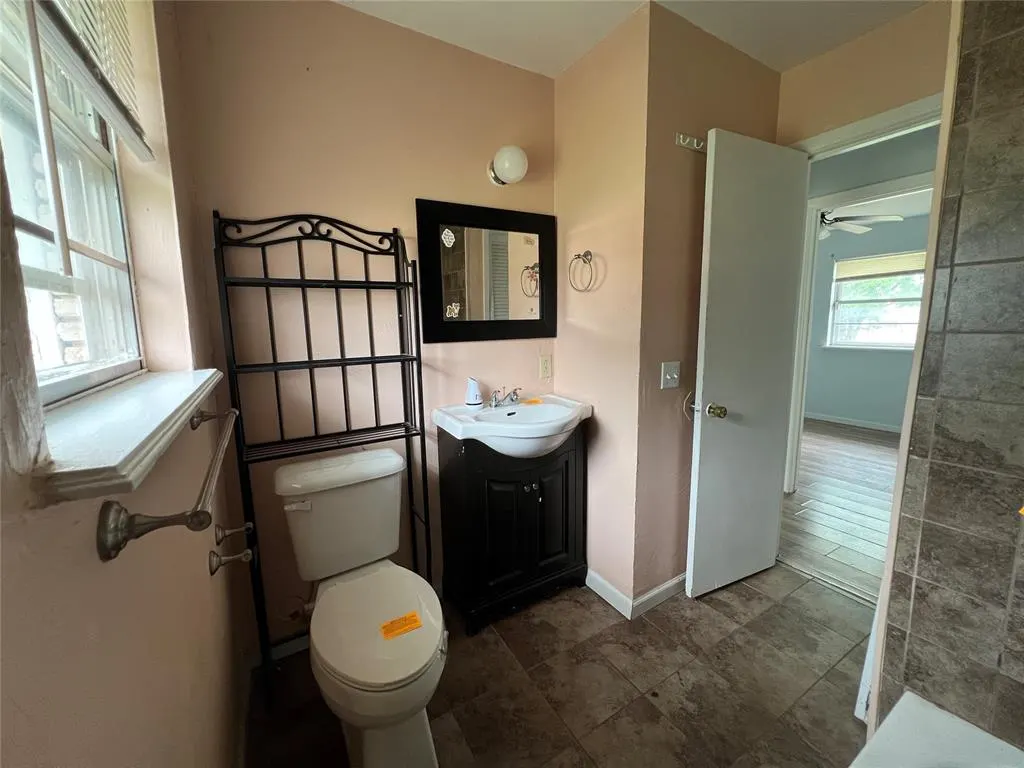 Photo 17 — 505 Mars Street, Altus, OK 73521