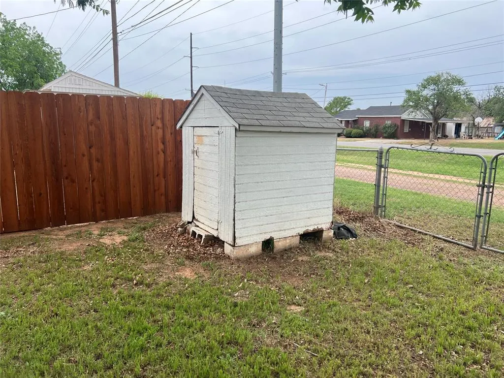 Photo 18 — 505 Mars Street, Altus, OK 73521