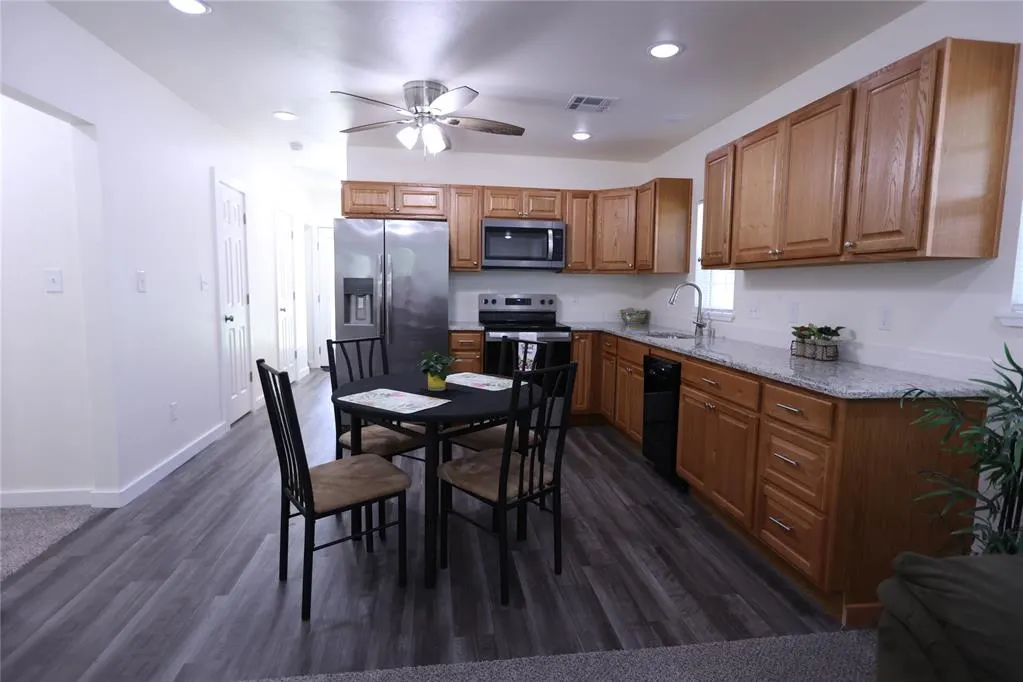 Photo 12 — 1516 S 16th, Chickasha, OK 73018