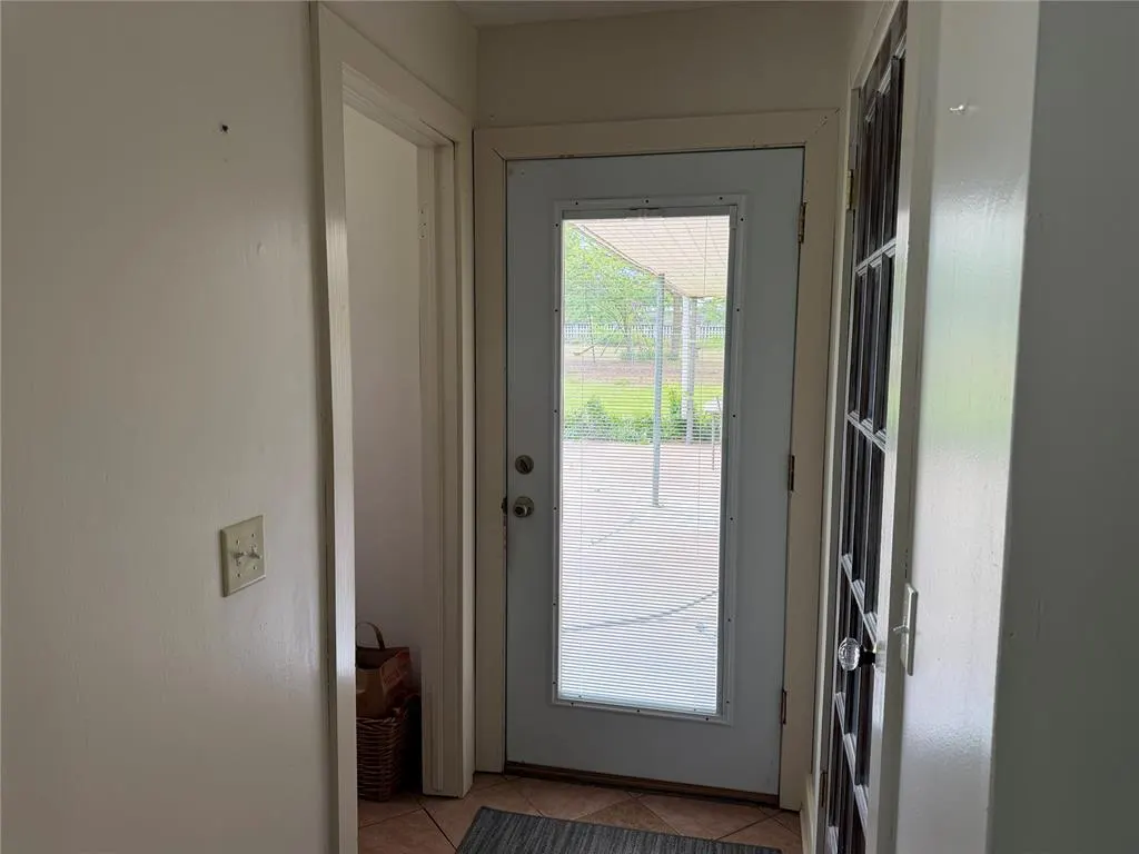Photo 17 — 324 S Main Street, McLoud, OK 74851